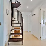 Lovely Penthouse In Pacos Apartament